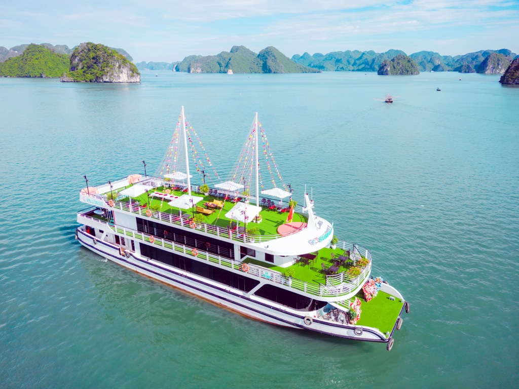 du thuyền thăm vịnh Hạ Long 1 ngày từ Hà Nội