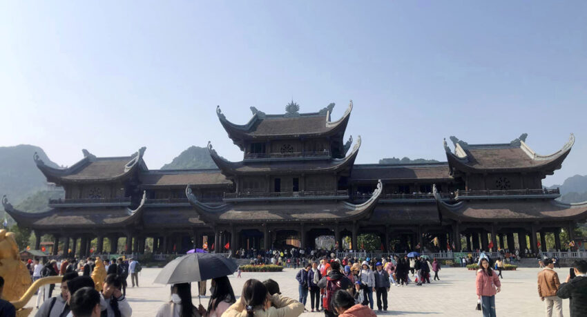 Chùa Tam Chúc - Ngôi chùa lớn nhất Đông Nam Á