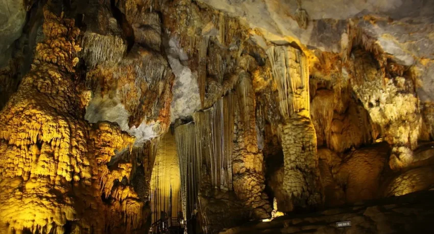 Động Thiên Hà, Ninh Bình